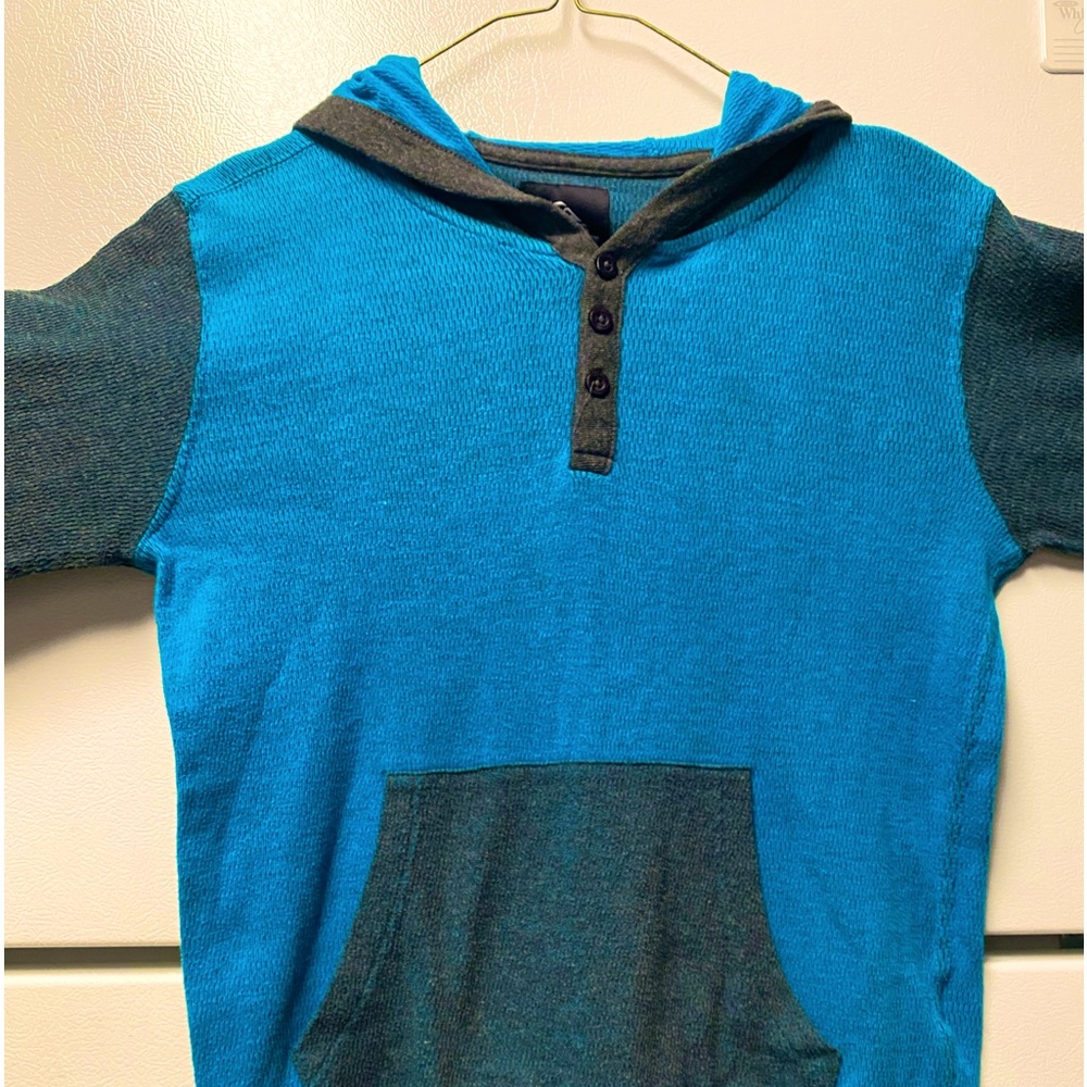 Boys Quiksilver Hoodie. Size Medium